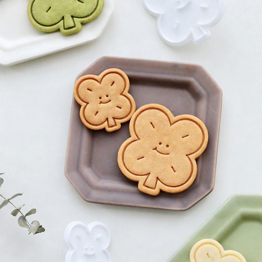 Kitchen Baking Products - 幸運の四つ葉のクローバー型クッキーカッター、ビスケット型、キッチンベーキング、ペストリー、製菓用品、デザートベーキング用品