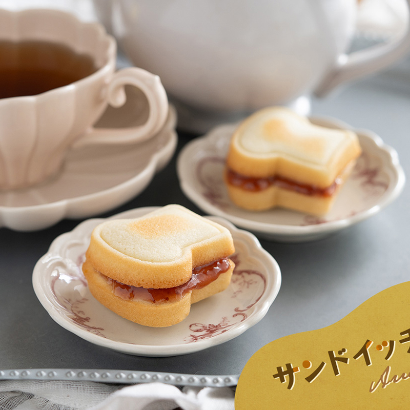 8 空洞トーストパンパターン炭素鋼ケーキ型マドレーヌマフィン - Kitchen Baking Pans のレビューと価格