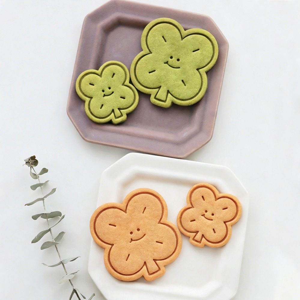 幸運の四つ葉のクローバー型クッキーカッター、ビスケット型、キ - Kitchen Baking Products のレビューと価格