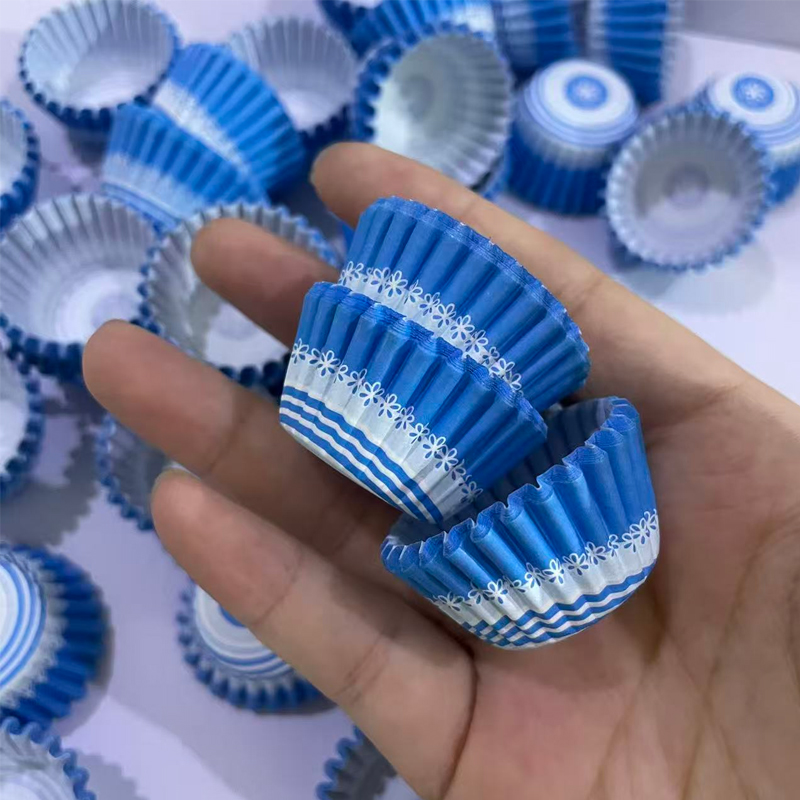 200個/500個/1000個 ブルーフラワーミニケーキペー - Kitchen Baking Paper のレビューと価格